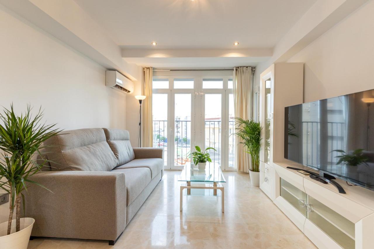 Charming 3 Bedroom Apartment At Triana Center By Oui Seville Exterior photo