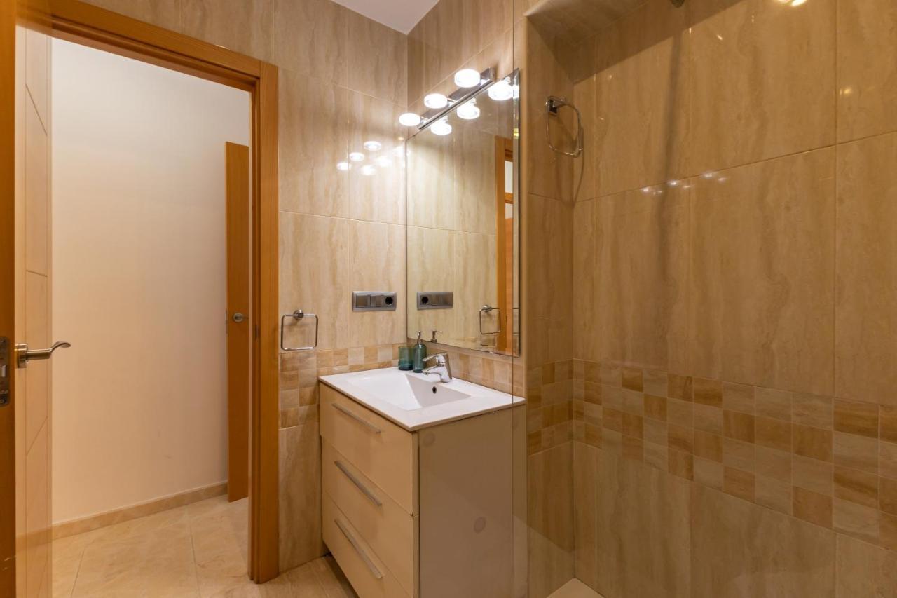 Charming 3 Bedroom Apartment At Triana Center By Oui Seville Exterior photo