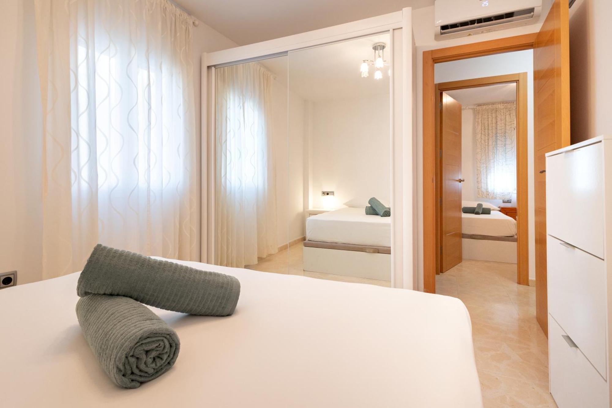 Charming 3 Bedroom Apartment At Triana Center By Oui Seville Exterior photo